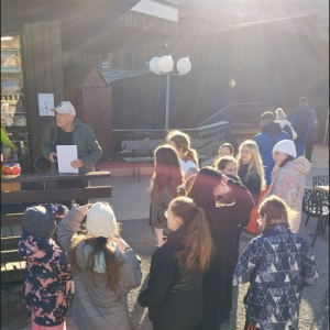 Les élèves se sont installés dans leur chambre et un 1er groupe va chercher son matériel